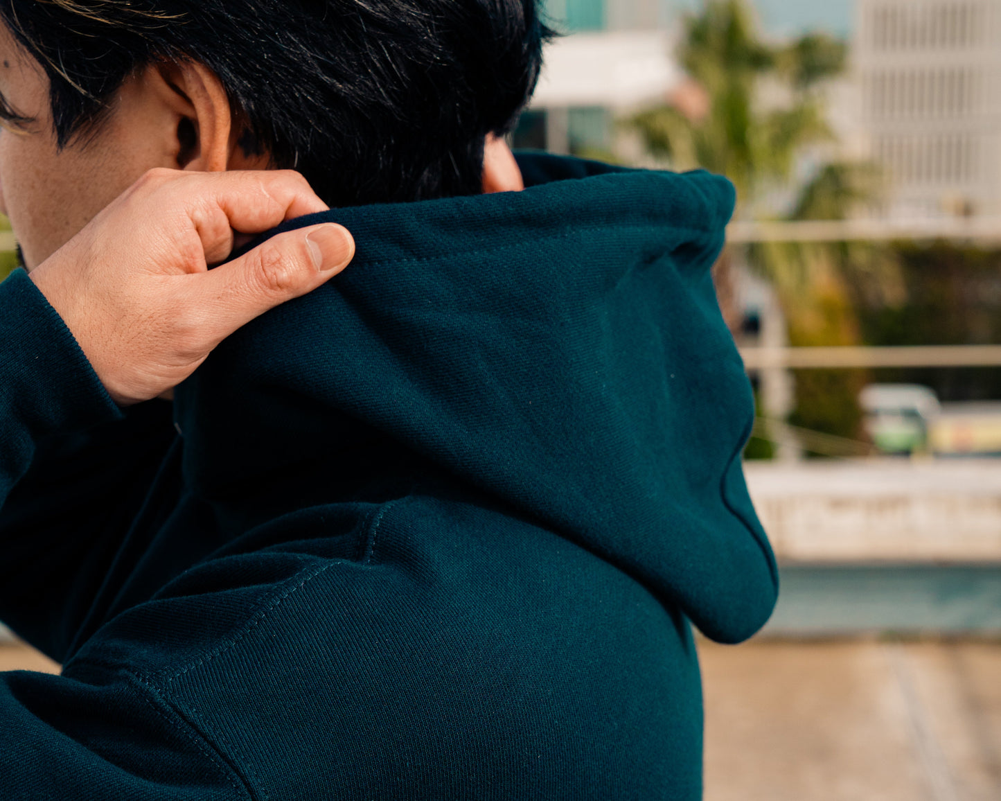 ロゴ刺繍パーカー(ネイビー)