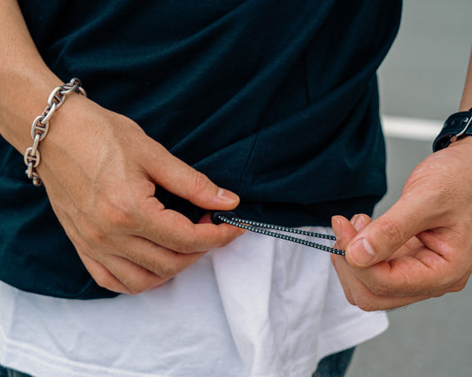 スピンドルOKAロゴTEE _ブラック